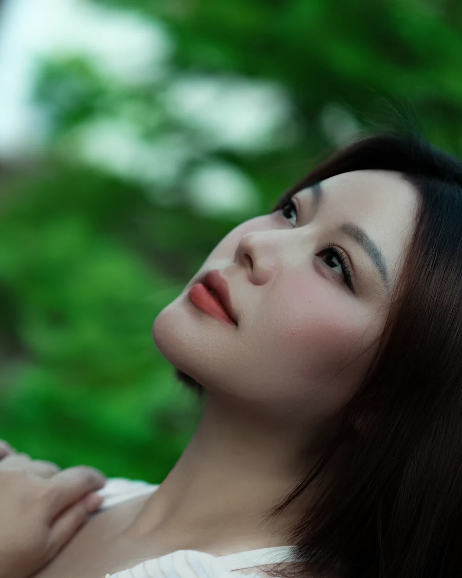 Guided cinematic portrait session